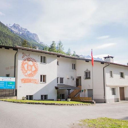 Pensiun Lischana Sent Exterior foto