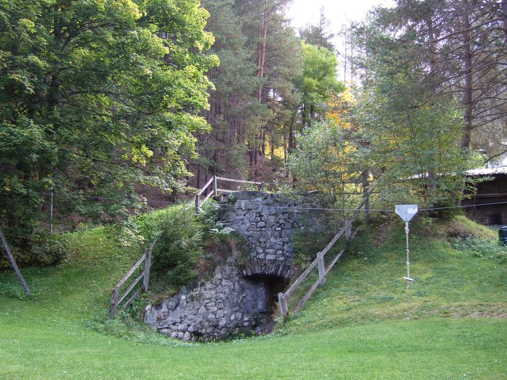 Pensiun Lischana Sent Exterior foto