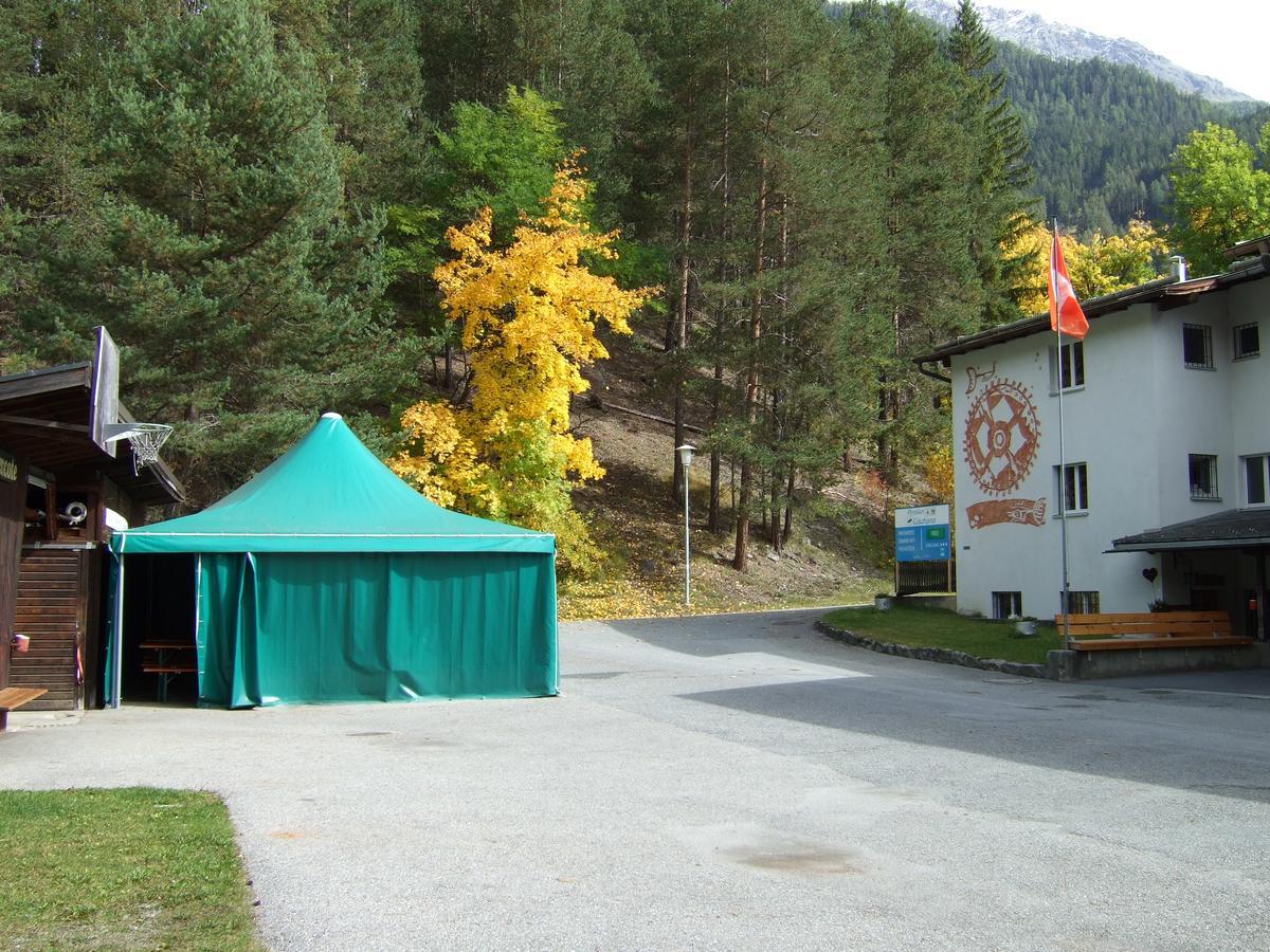 Pensiun Lischana Sent Exterior foto