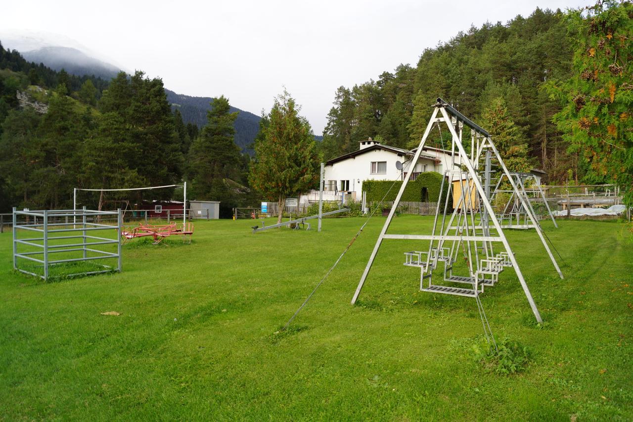 Pensiun Lischana Sent Exterior foto